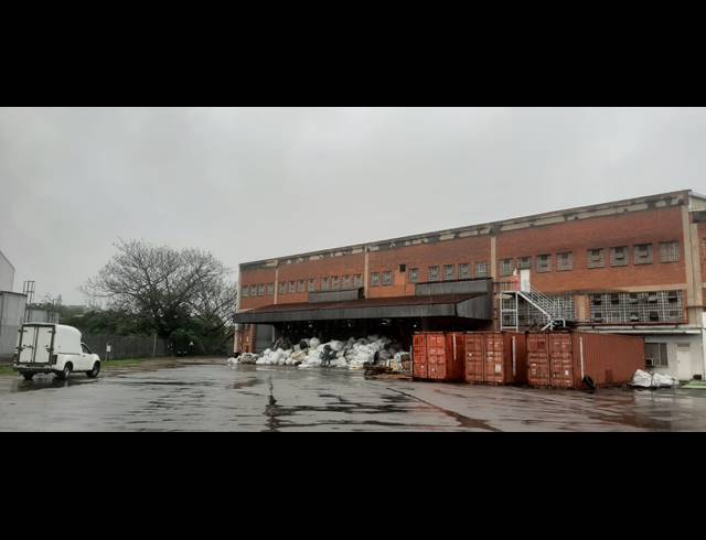 3,862M² WAREHOUSE TO LET IN NEW GERMANY